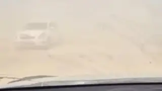 Езда вслепую: опасные условия на дороге сняли на видео в Мангистау