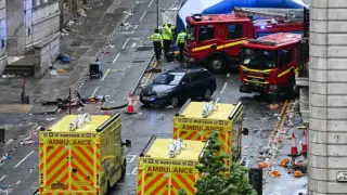 В Ливерпуле автомобиль въехал в толпу футбольных болельщиков, пострадали 47 человек