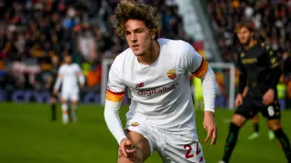 Звездный футболист напал в раздевалке на игроков бывшей команды