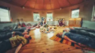 Девушка отправилась в ретрит и сошла с ума