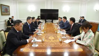 Ерлан Карин встретился с Ху Хэпином