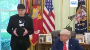 “Илон на самом деле не уходит“:  Трамп проводил Маска в Овальном кабинете