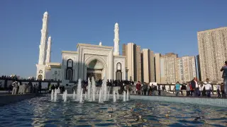 Короткая рабочая неделя началась в Казахстане