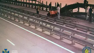 В Украине сообщили о подрыве опор Крымского моста