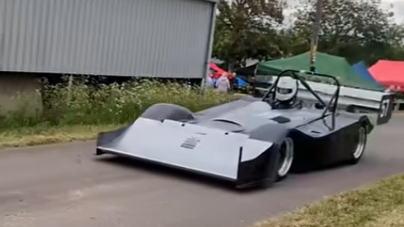 Кадры из видео