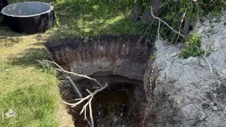 “Из лица торчали ветки“: мальчик упал в яму, оставленную коммунальщиками