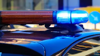 Задержание нетрезвого мужчины с пистолетом в Актау попало на видео