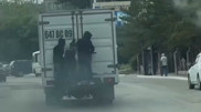 “Игра со смертью“: опасное развлечение школьников попало на видео