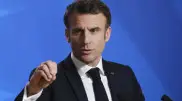 Макрон пригрозил запретить социальные сети детям младше 15 лет