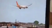 Появилось видео крушения самолета в Индии