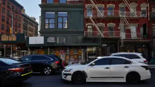 Трамп отменил запрет на продажу бензиновых авто в Калифорнии