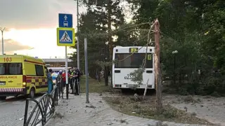Маршрутный автобус попал в ДТП в Костанае, есть пострадавшие