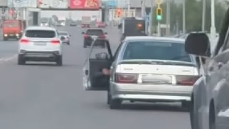 Кадры из видео