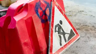 Жители Алматинской области требуют завершить ремонт дороги к городу