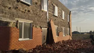 “Мы рады урагану“: новоселы увидели, в каких домах им предлагали жить