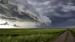 Грозовой фронт движется на Казахстан: прогноз погоды на 27 июня