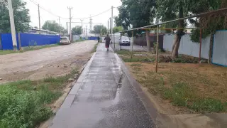 Туалеты на улице, душевые в бурьяне: жители окраины Актобе забыли, что такое комфорт