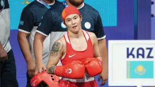 Назым Кызайбай с разгрома начала Кубок мира по боксу в Астане