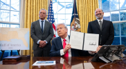Десятилетние санкции с Сирии сняты: Трамп подписал указ