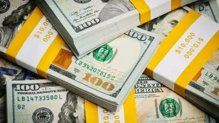 Курс доллара в Казахстане еще немного снизился