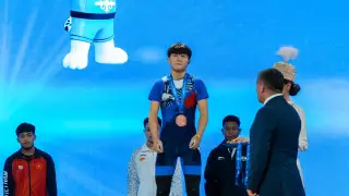 Вторая медаль в копилке сборной Казахстана по тяжелой атлетике