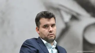 Непомнящий опубликовал трогательное фото с мамой после ее смерти