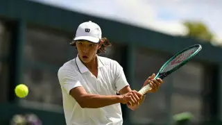 17-летний казахстанец вышел в четвертьфинал Уимблдона