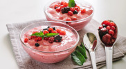 Вкус лета: 5 освежающих десертов из ягод
