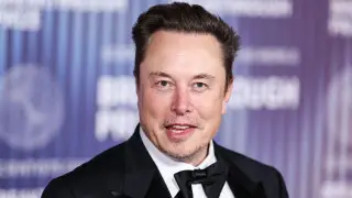 Илон Маск назвал сроки, когда ИИ станет умнее всех людей на Земле