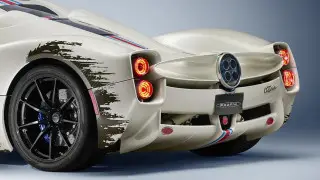 Pagani представила авто в дизайне “после ДТП“