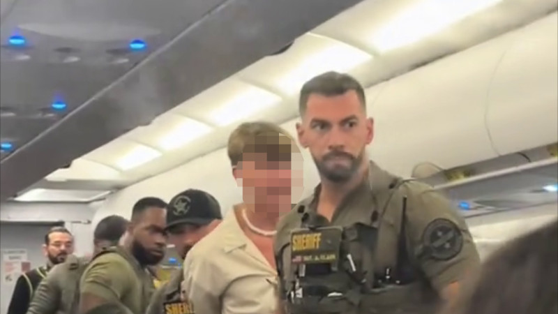 Кадры из видео