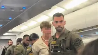 Подросток предстал перед судом из-за переписки в самолете