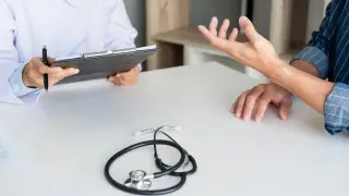 “Зачем нужно ОСМС, если невозможно получить услугу?“ В Минздраве ответили на критику