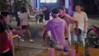 Казахстанец устроил драку во Вьетнаме? В сети обсуждают видео из Дананга