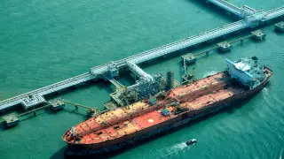 Минэнерго опровергло приостановку экспорта нефти через Россию