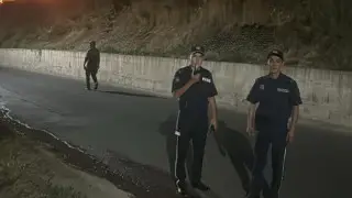 Полиция обеспечивает общественный порядок на месте пожара в горах Алматы