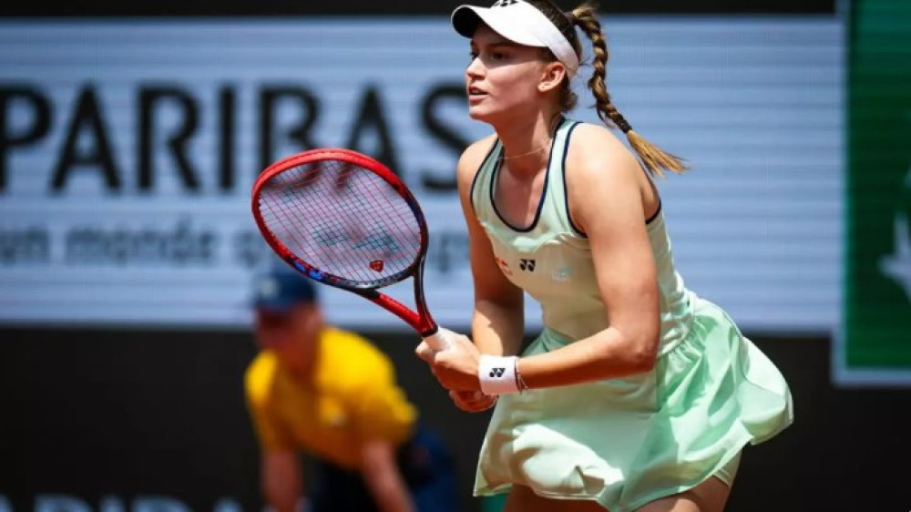 ©instagram.com/lenarybakina