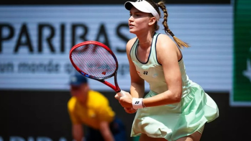 ©instagram.com/lenarybakina