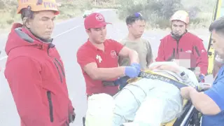 Женщина получила травму при приземлении после полета на параплане в Алматинской области