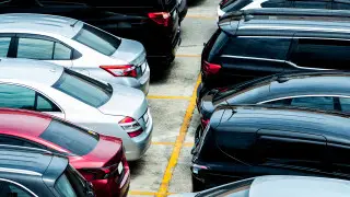 Как не купить машину с перебитым VIN - объясняет криминалист