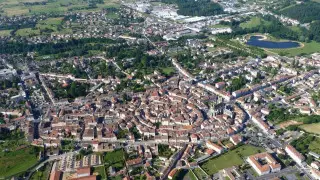 Во Франции распродают дома за 633 тенге