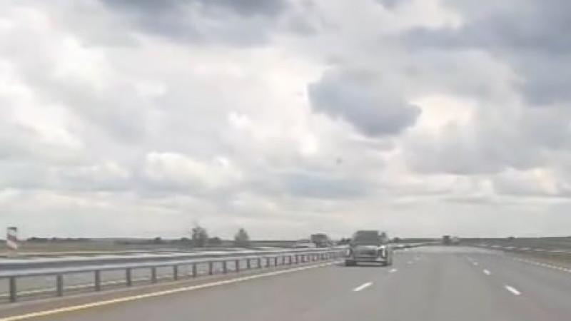 Кадры из видео