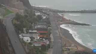 Угроза цунами сохраняется после землетрясения, признанного одним из сильнейших в мире