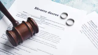 Самый “дорогой“ тренер Англии решился уйти от жены: подробности