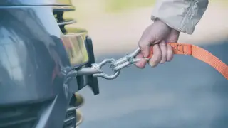 Буксировка авто с автоматической коробкой: риски и последствия назвал эксперт