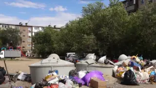 “Не вывозят неделями“: жители Жезказгана жалуются на мусорный коллапс