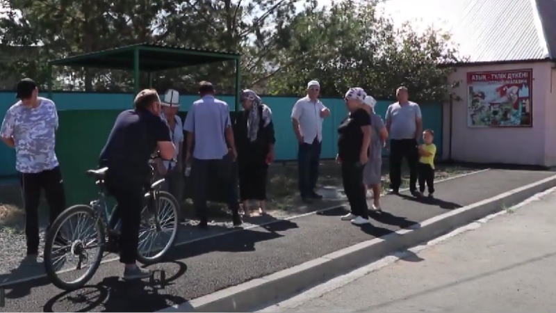 Кадры из видео