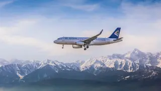 Вылетевший из Алматы в Астану самолет Air Astana вернулся по технической причине