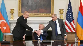 Мир между Азербайджаном и Арменией важен для Казахстана - мнения политологов