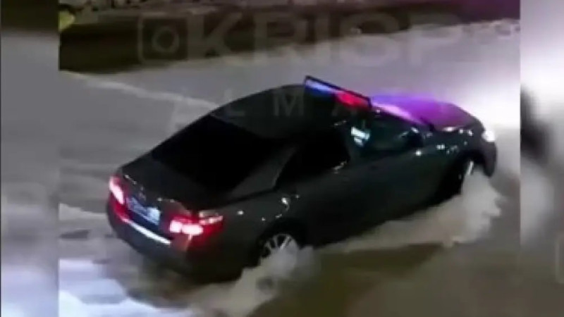 Кадры из видео